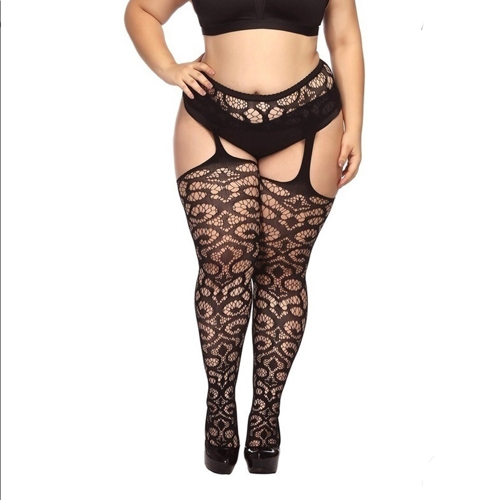 Fishnet stockings - plus size